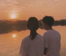 探索长情侣网名的魅力：独特而深情的标识